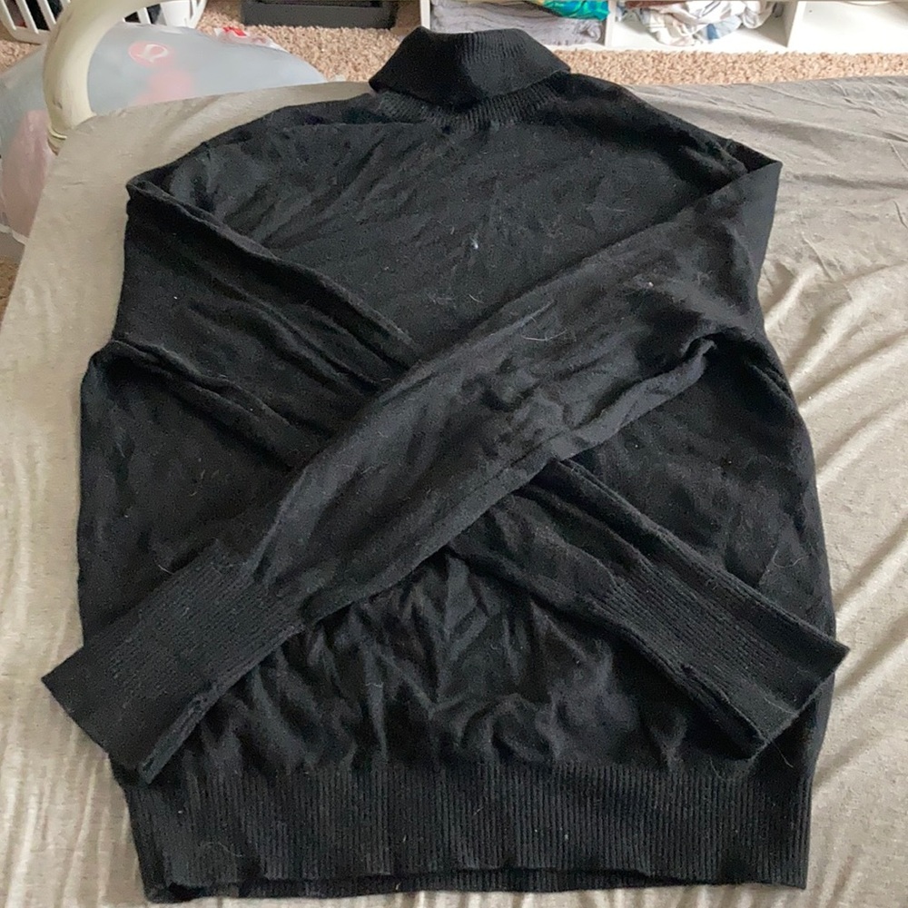 Vince Camuto black turtleneck sweater. size medium.